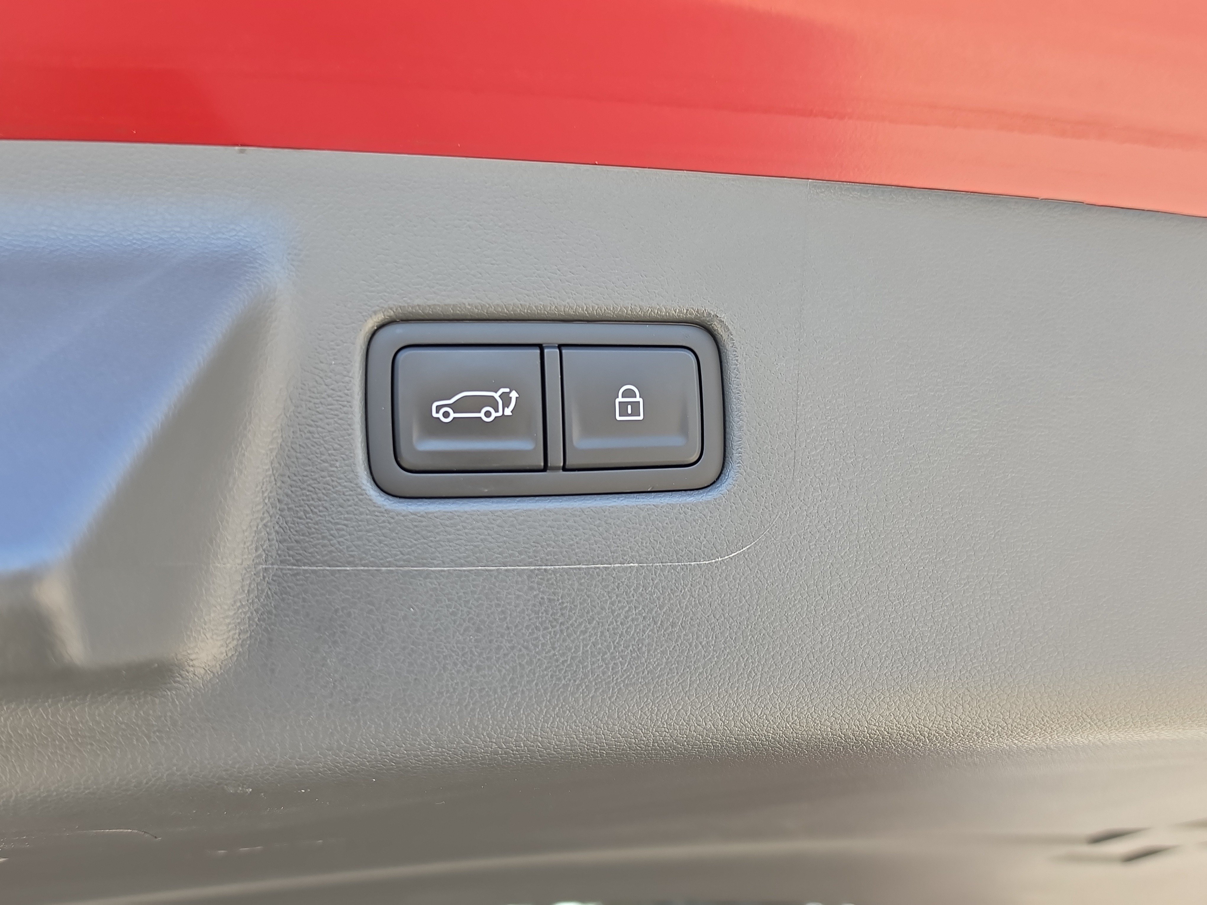 Used 2025 Hyundai Santa Fe Limited FWD image 11