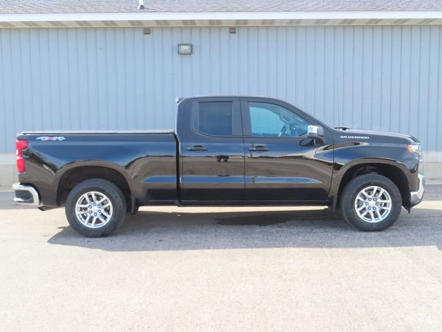 Used 2020 Chevrolet Silverado 1500 LT w/ All-Star Edition AWD/4WD image 2