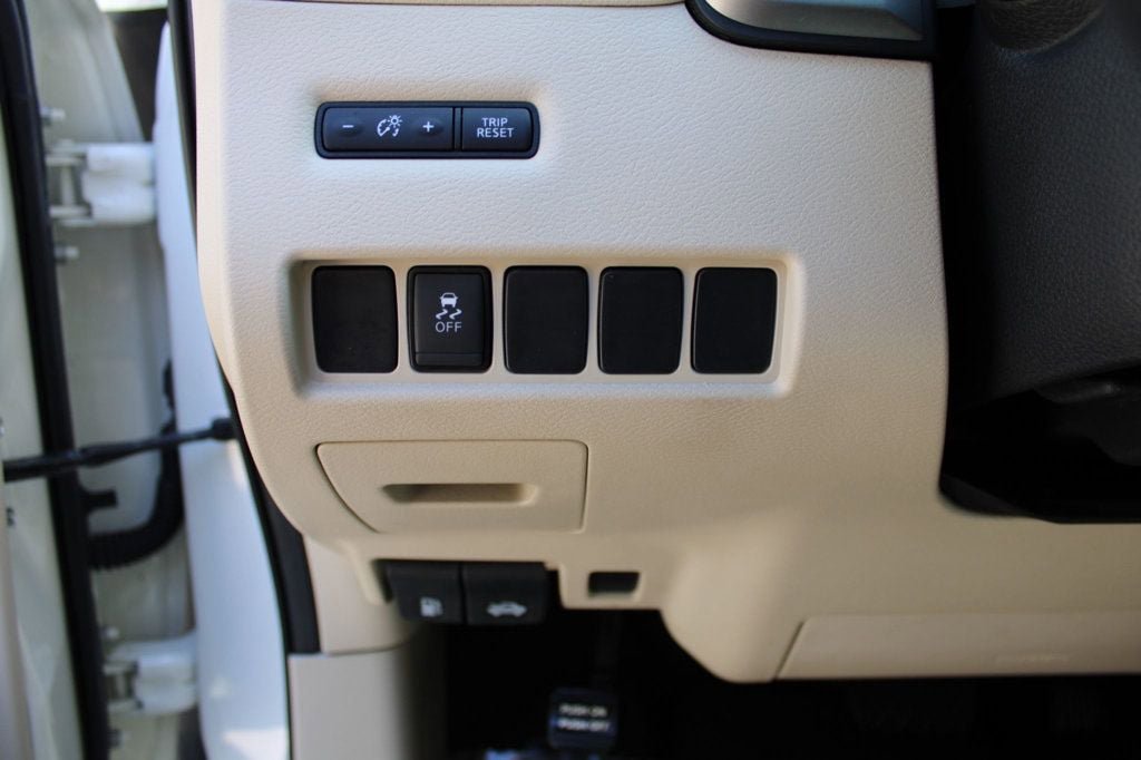 Used 2019 Nissan Murano SV w/ Cargo Package FWD image 25