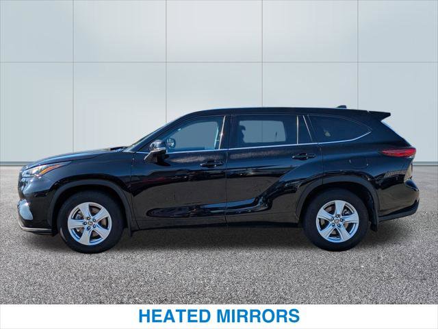 Used 2022 Toyota Highlander LE image 10