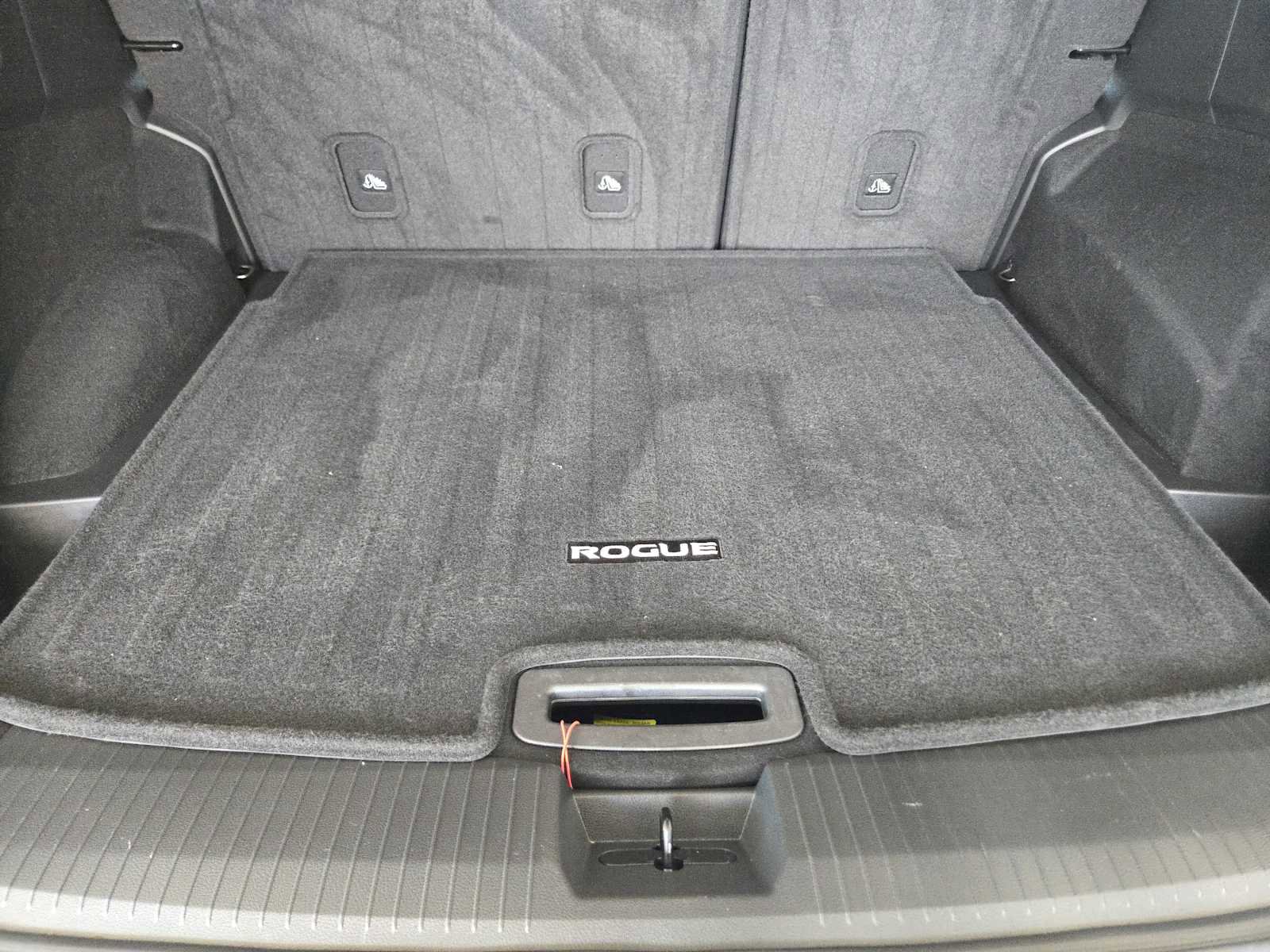 Used 2024 Nissan Rogue SV FWD image 29