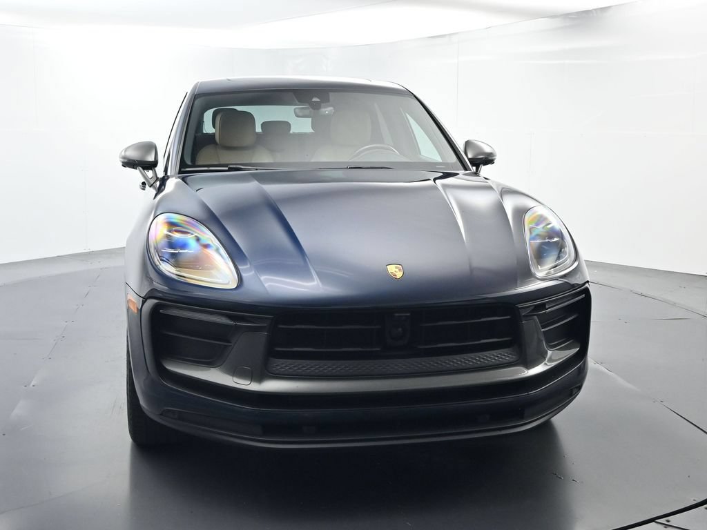 Certified 2023 Porsche Macan Turbo AWD/4WD image 18