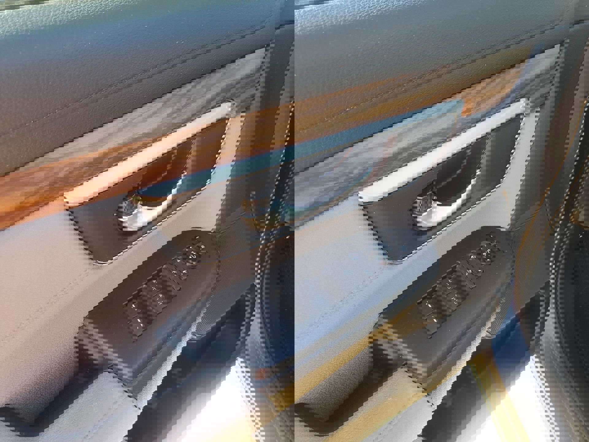 Used 2017 Honda CR-V EX image 30