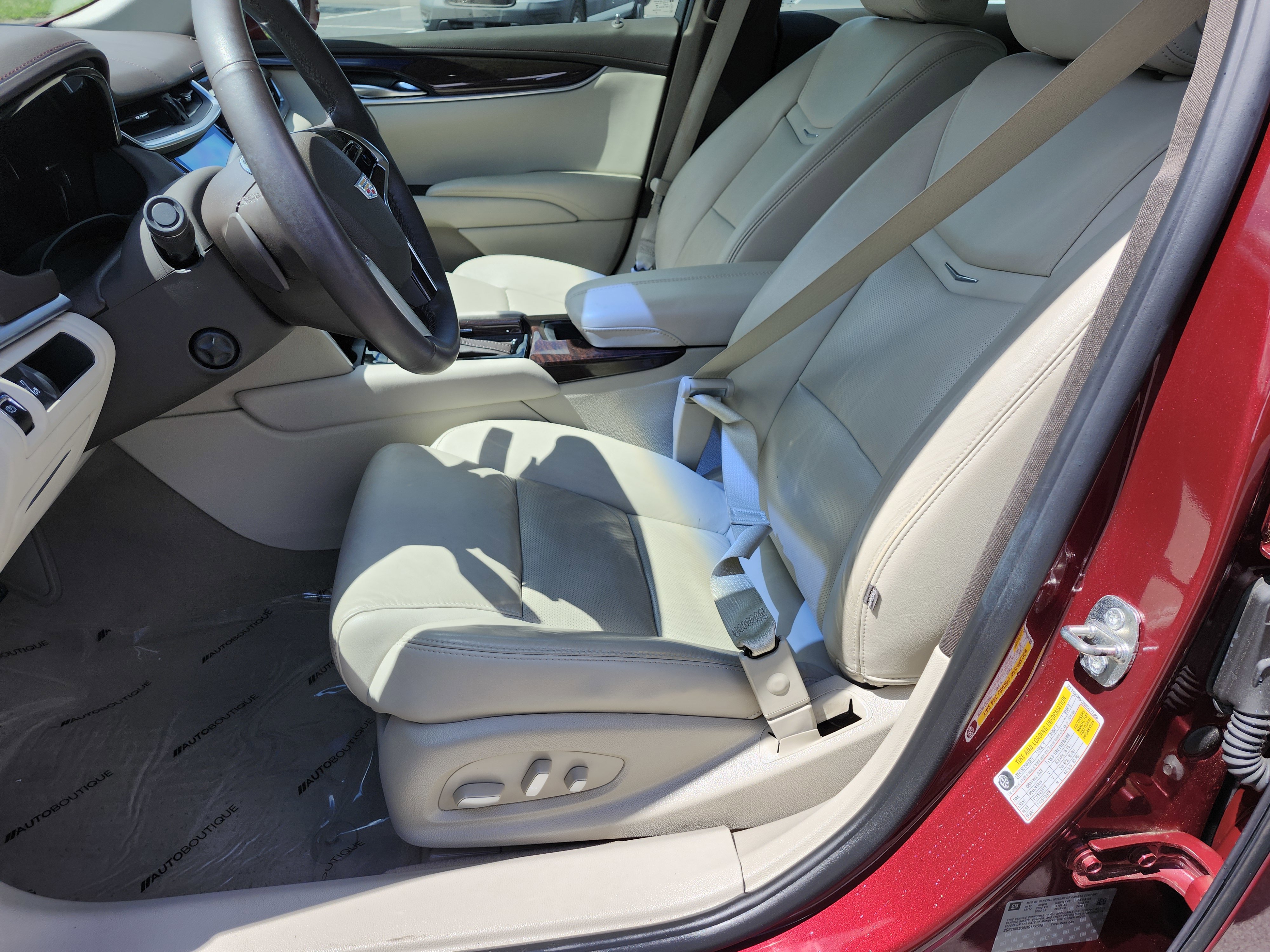 Used 2017 Cadillac XTS Luxury w/ Driver Awareness Package image 25