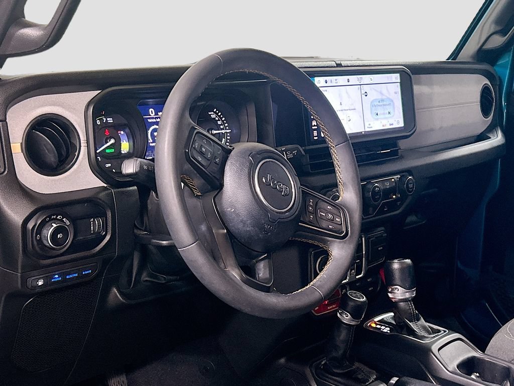 Used 2024 Jeep Wrangler Unlimited AWD/4WD image 7
