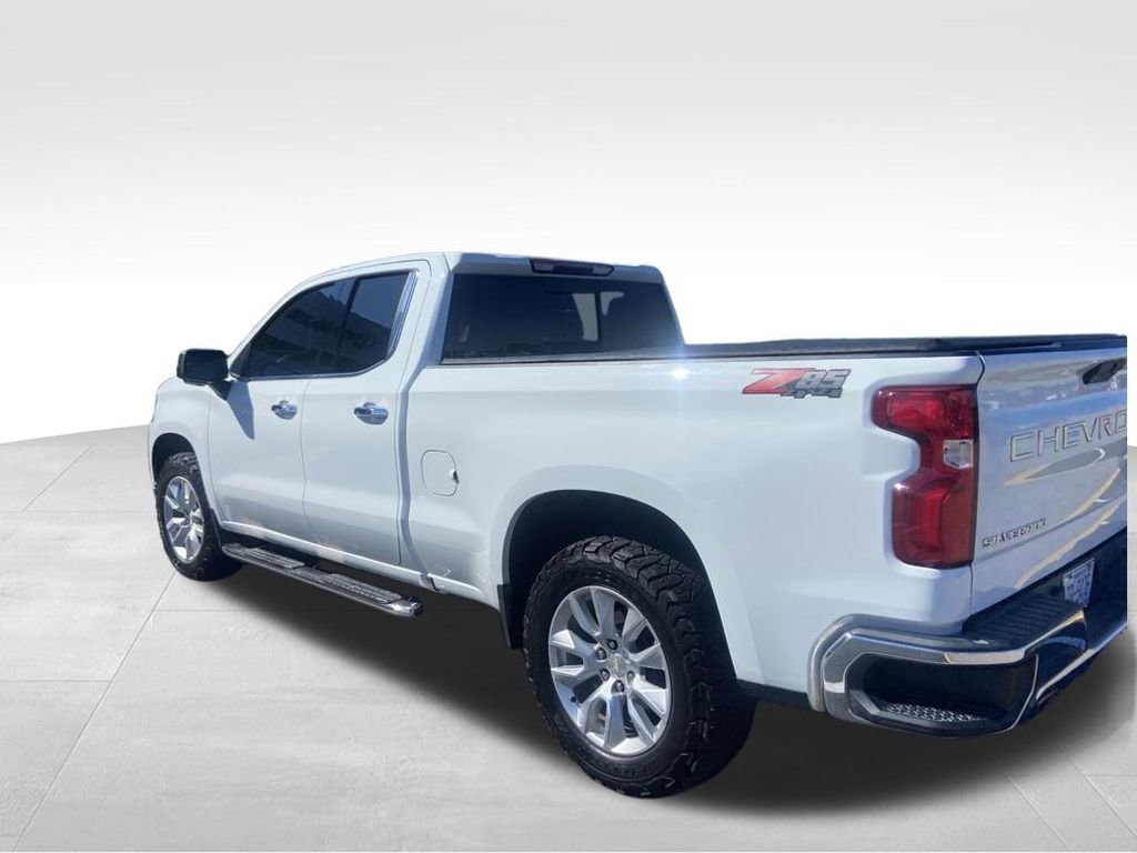 Used 2020 Chevrolet Silverado 1500 LTZ w/ LTZ Convenience Package AWD/4WD image 16