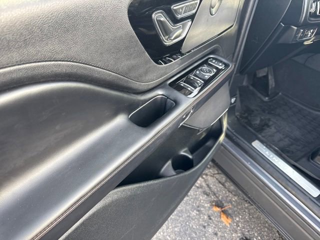 Used 2021 Lincoln Aviator Reserve w/ Equipment Group 208A image 13