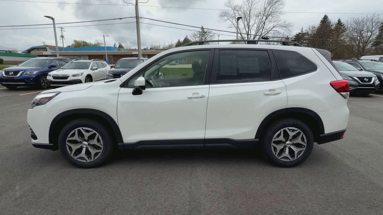 Certified 2024 Subaru Forester Premium AWD/4WD image 5