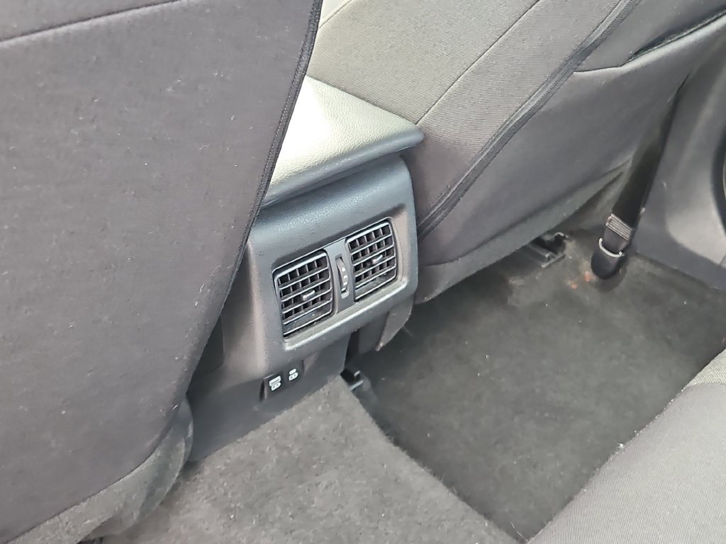 Used 2025 Toyota Camry LE FWD image 15