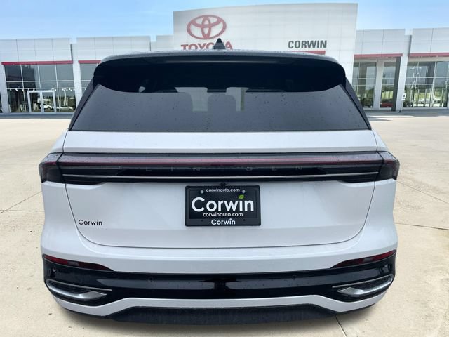 Used 2025 Lincoln Nautilus Reserve AWD/4WD image 7