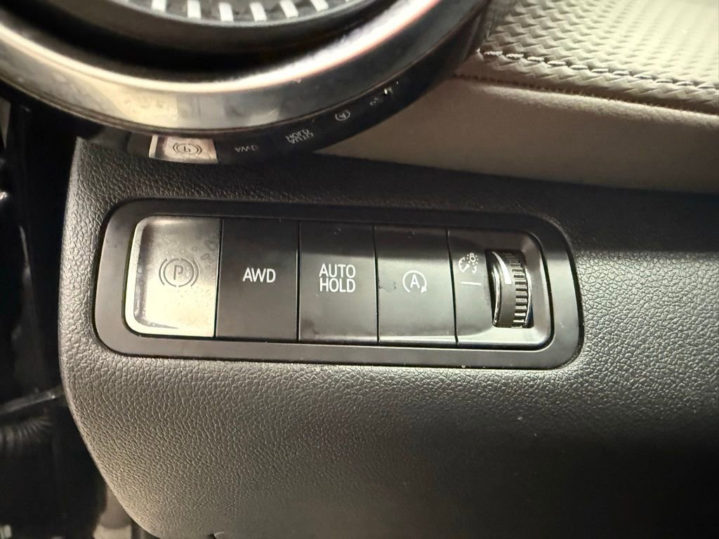 Used 2025 Chevrolet Equinox LT w/ Convenience Package II image 19