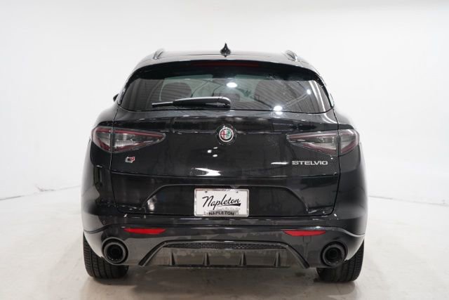New 2025 Alfa Romeo Stelvio Sprint image 6