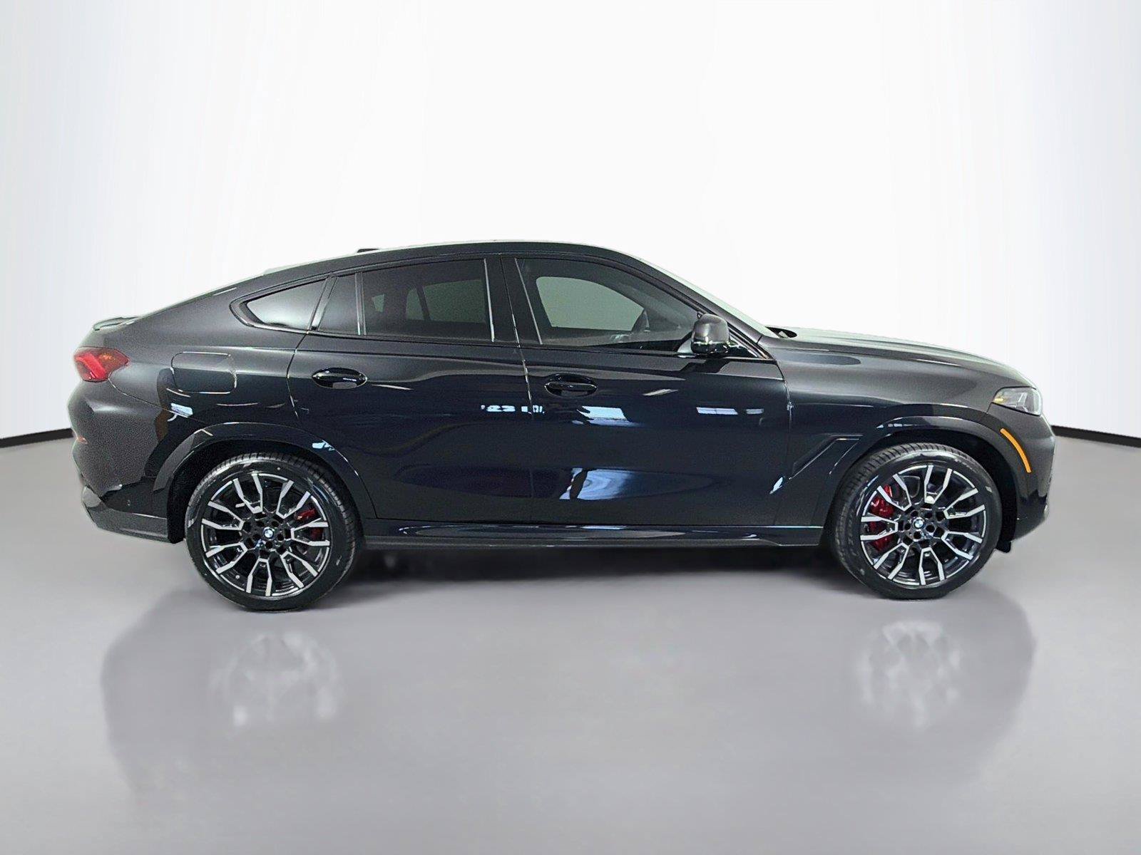 New 2027 BMW X6 xDrive40i w/ Climate Comfort Package AWD/4WD image 4