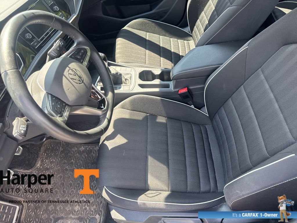 Used 2024 Volkswagen Jetta Sport image 14