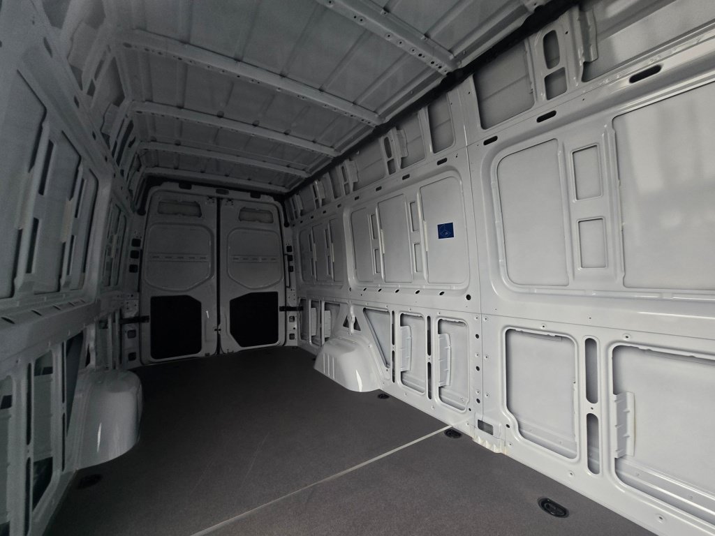 New 2025 Mercedes-Benz eSprinter 170 Cargo image 20
