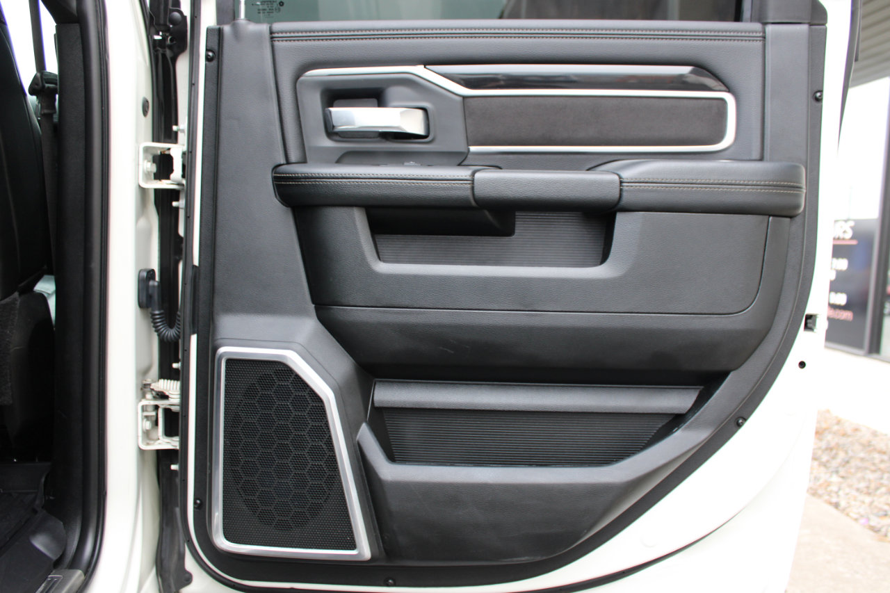 Used 2019 RAM 2500 Laramie w/ Night Edition image 40