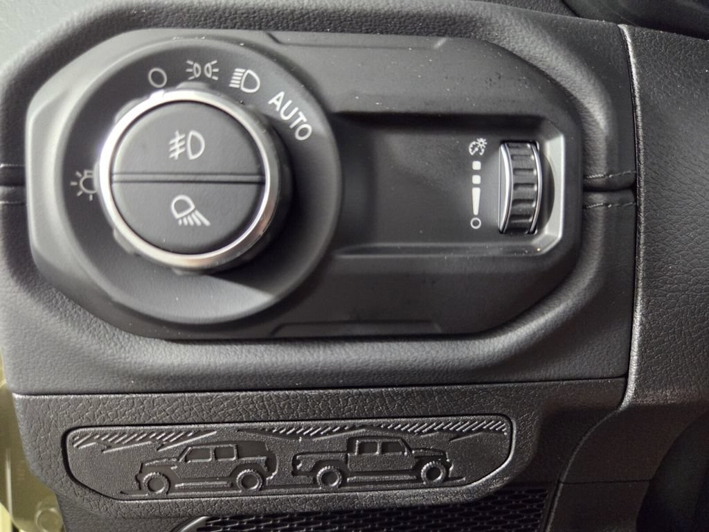 New 2026 Jeep Gladiator Sport AWD/4WD image 15