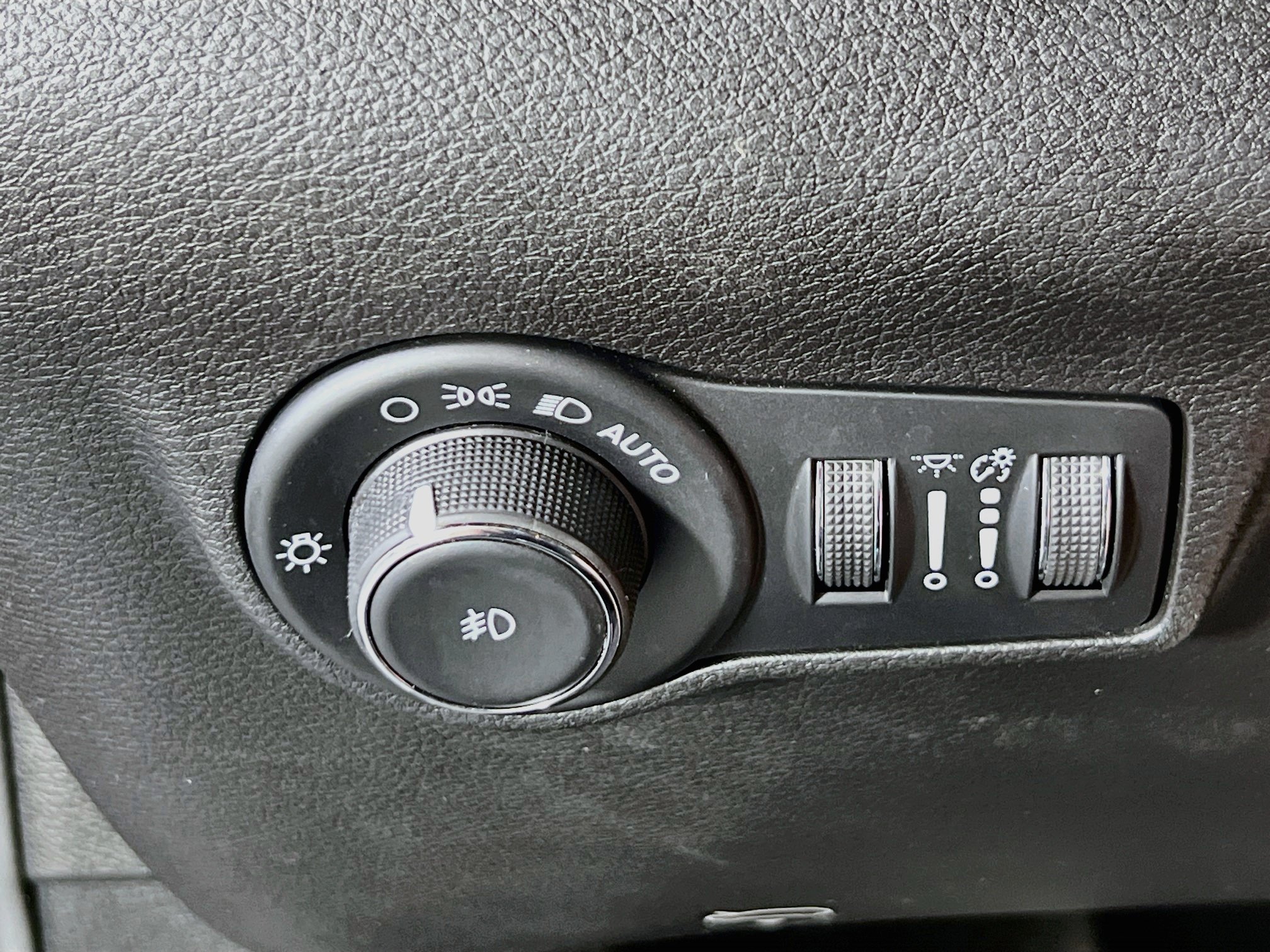 Used 2022 Jeep Compass Latitude w/ Convenience Group AWD/4WD image 10