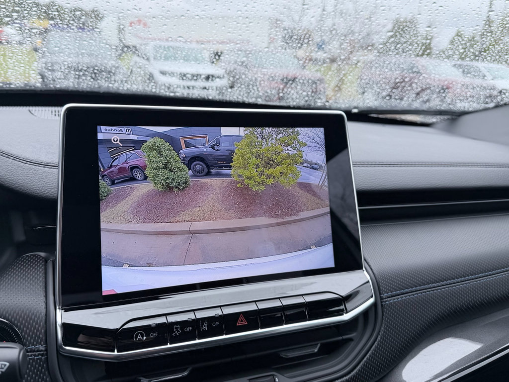 New 2026 Jeep Compass Latitude image 16