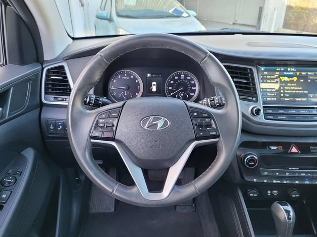 Used 2016 Hyundai Tucson Limited w/ Option Group 03 FWD image 17