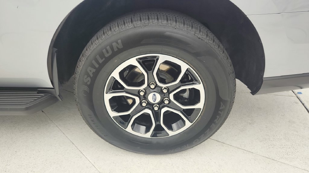 Used 2024 Ford Expedition XLT RWD image 30