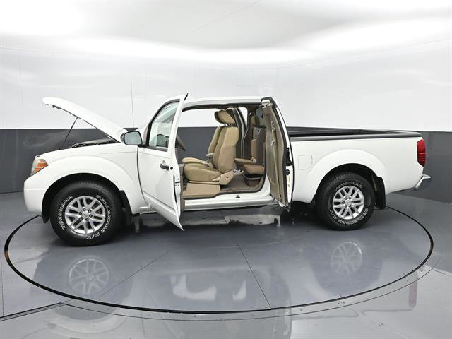 Used 2015 Nissan Frontier SV RWD image 48