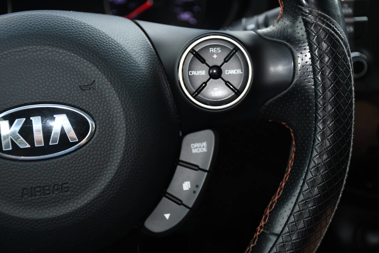 Used 2018 Kia Soul ! FWD image 29