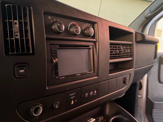 Used 2013 Chevrolet Express 2500 RWD image 36