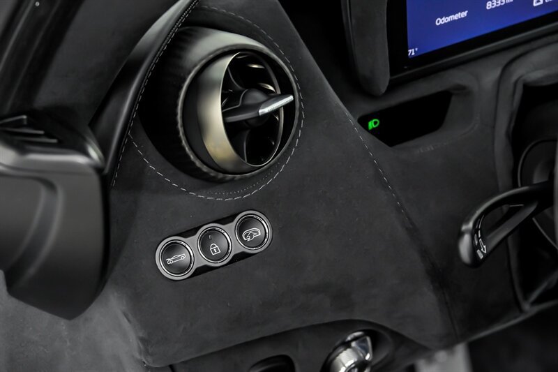 Used 2018 McLaren 720S Performance RWD image 25