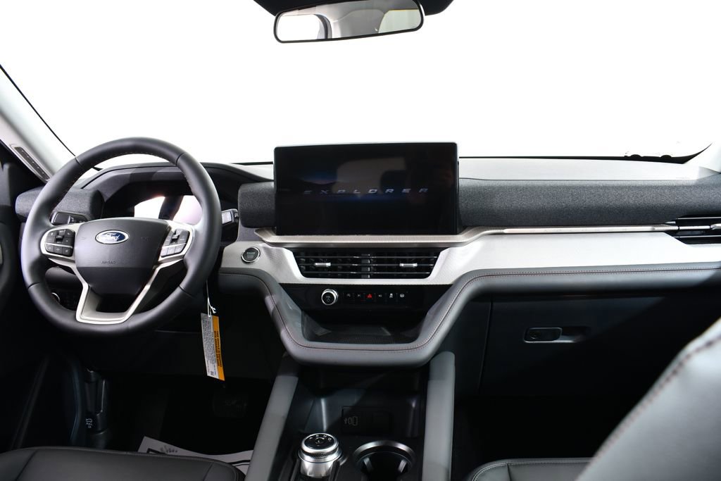 New 2026 Ford Explorer Active w/ Active Comfort Package image 7