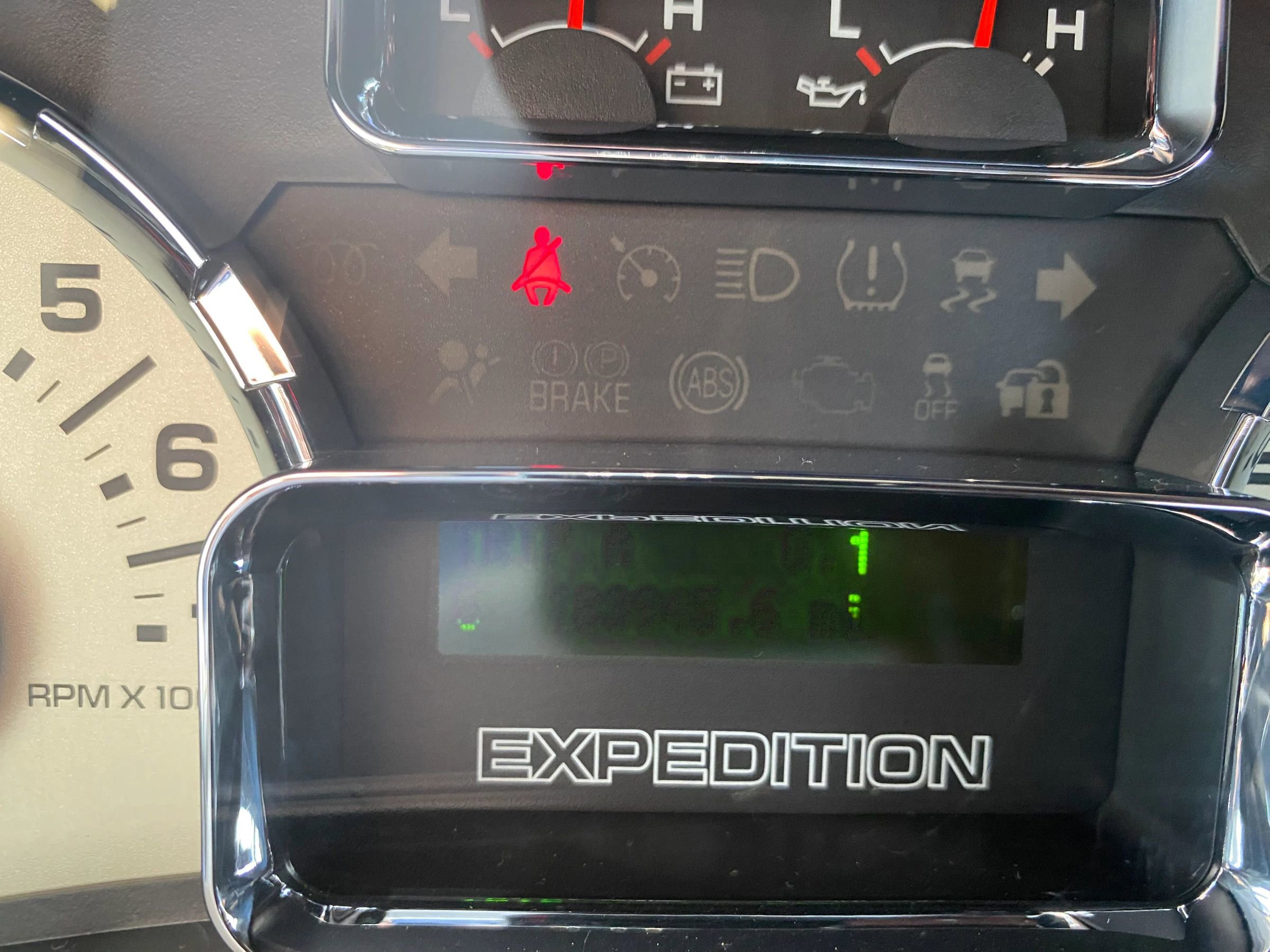 Used 2013 Ford Expedition Limited image 23