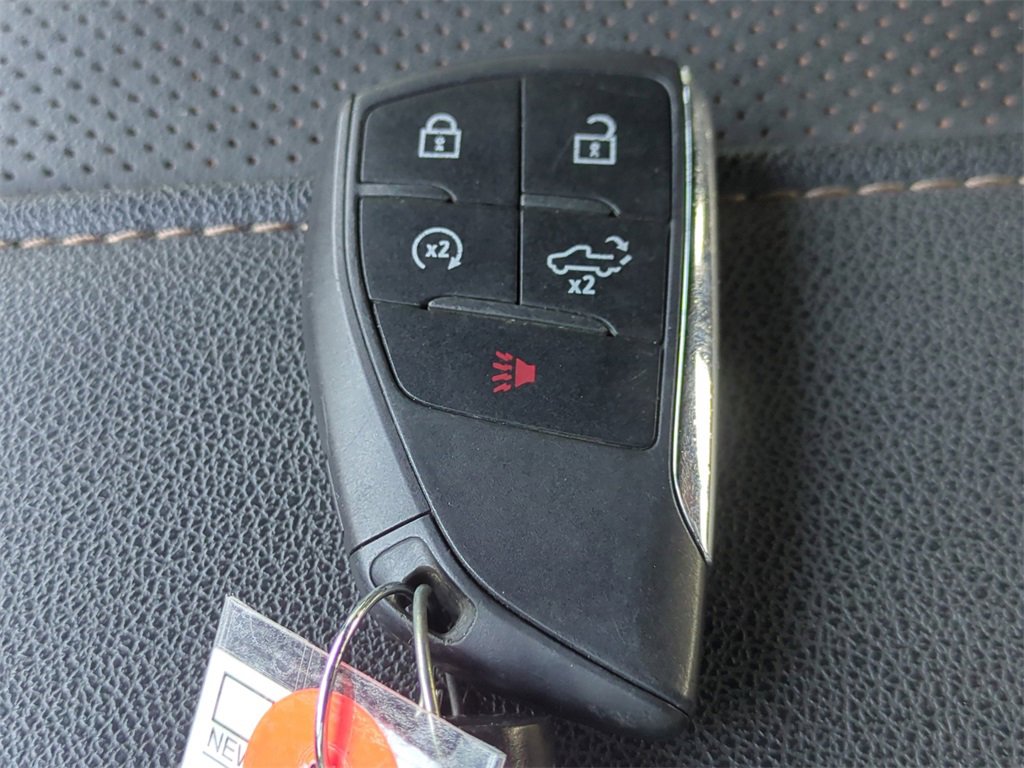 Used 2023 Chevrolet Silverado 1500 High Country w/ Technology Package image 31