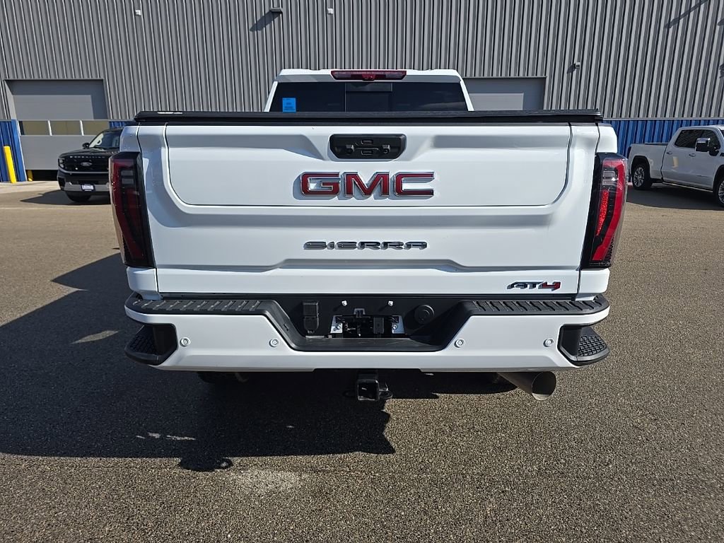 Used 2026 GMC Sierra 2500 AT4 w/ AT4 Premium Plus Package image 4