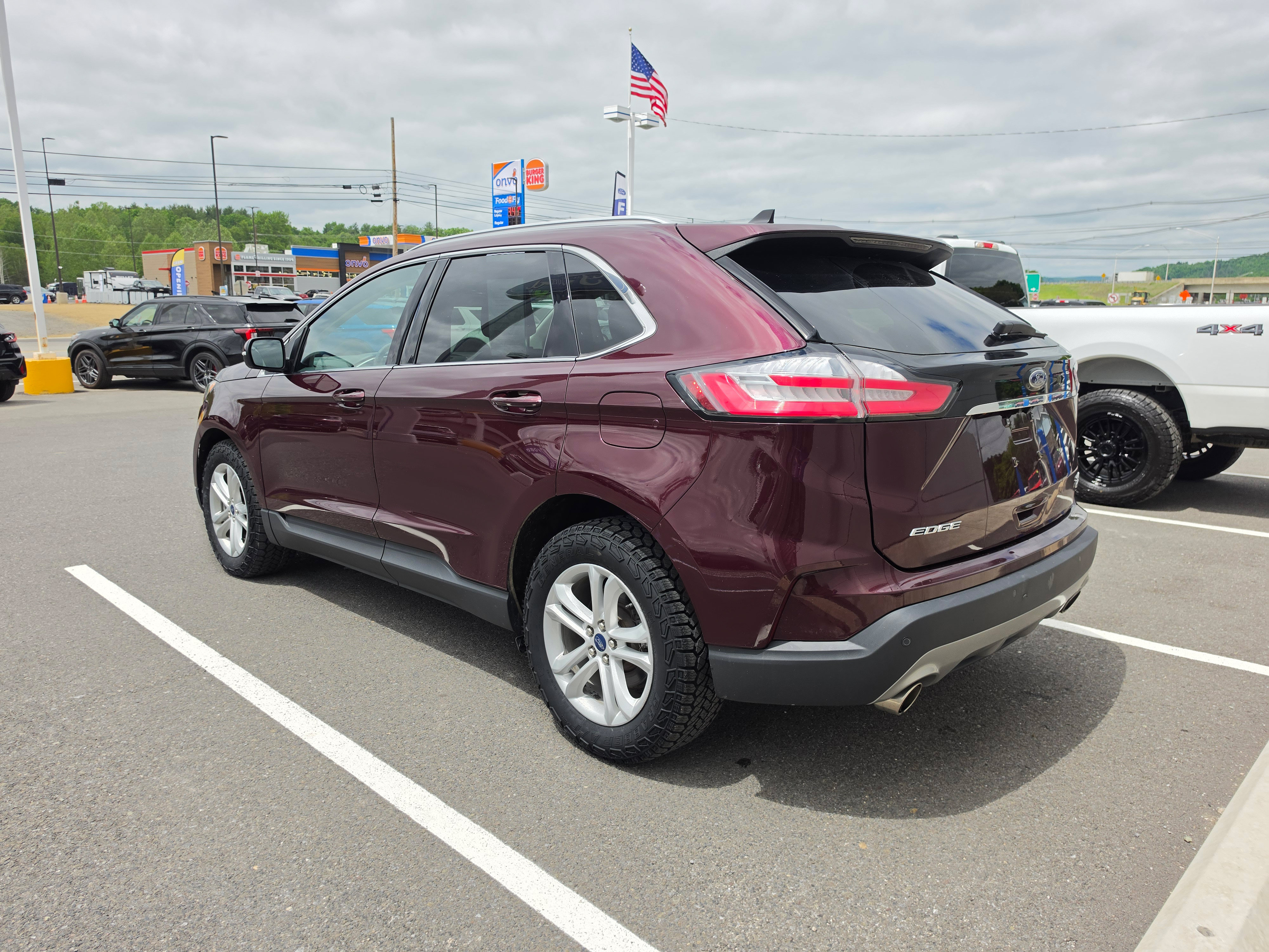 Used 2020 Ford Edge SEL w/ Convenience Package AWD/4WD image 6