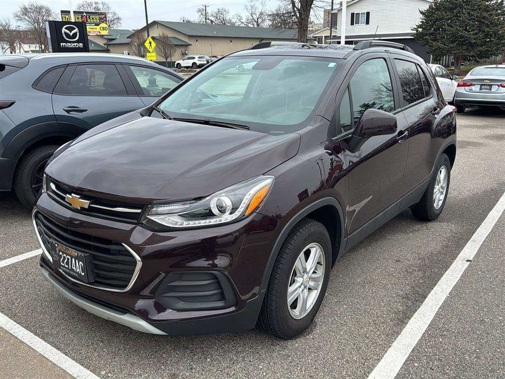 Used 2022 Chevrolet Trax LT w/ LT Convenience Package AWD/4WD image 2
