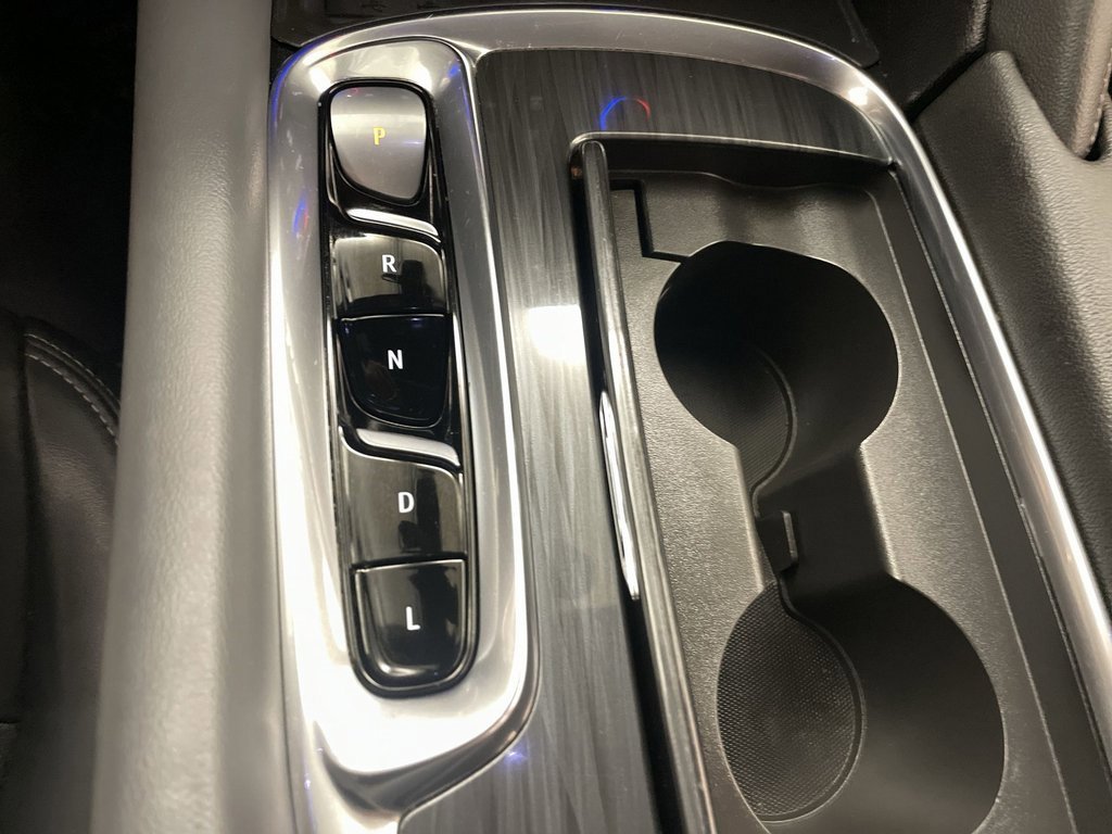 Used 2023 Buick Enclave Essence image 10