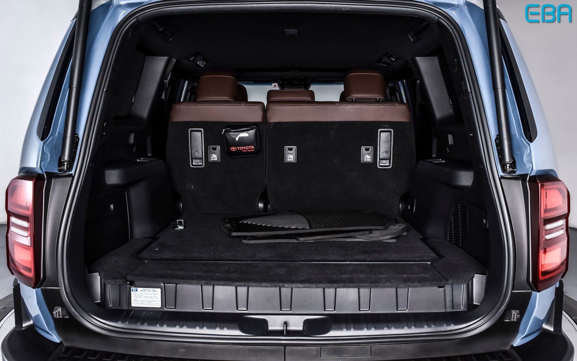 Used 2025 Toyota Land Cruiser w/ Premium Package image 14