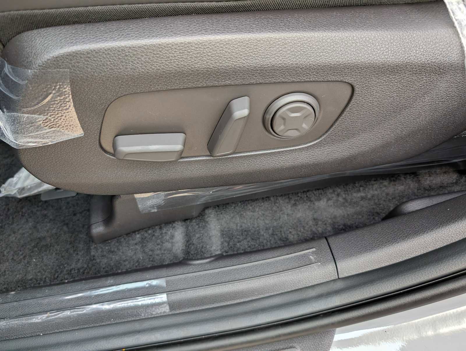 New 2026 Kia Carnival EX image 31