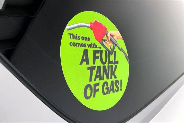 Used 2024 Kia Carnival EX image 36