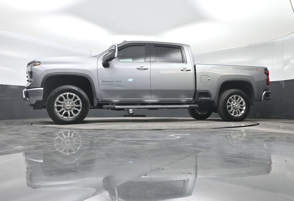 Used 2024 Chevrolet Silverado 2500 LTZ AWD/4WD image 27