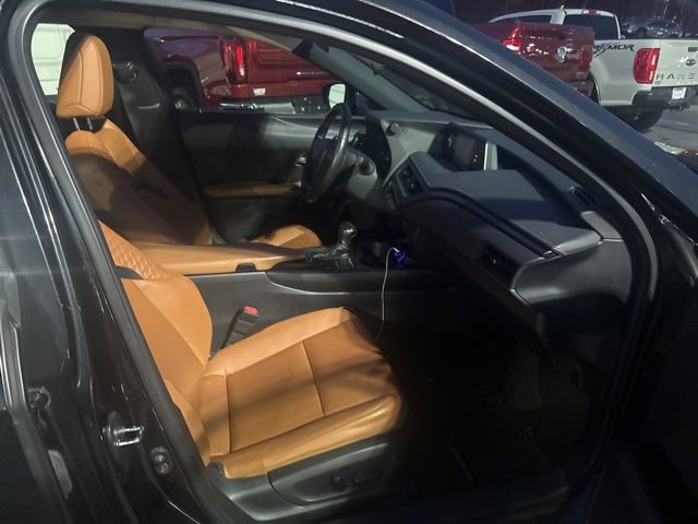 Used 2020 Lexus UX 200 image 8