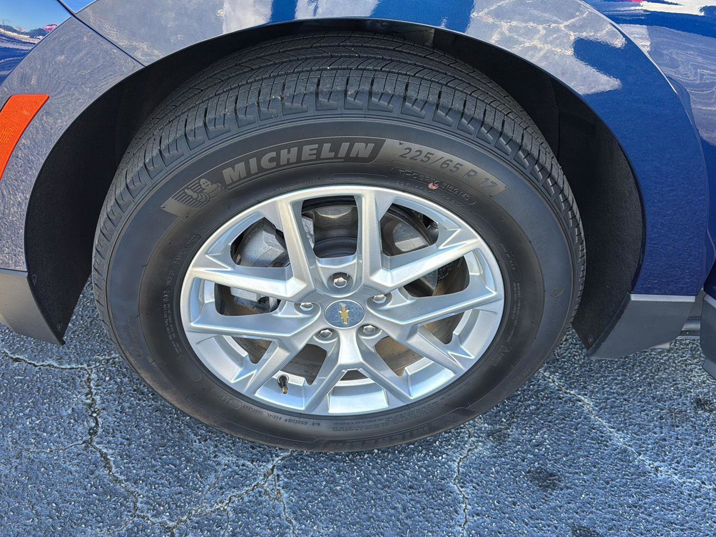 Used 2022 Chevrolet Equinox LT w/ LPO, Floor Liner Package image 29