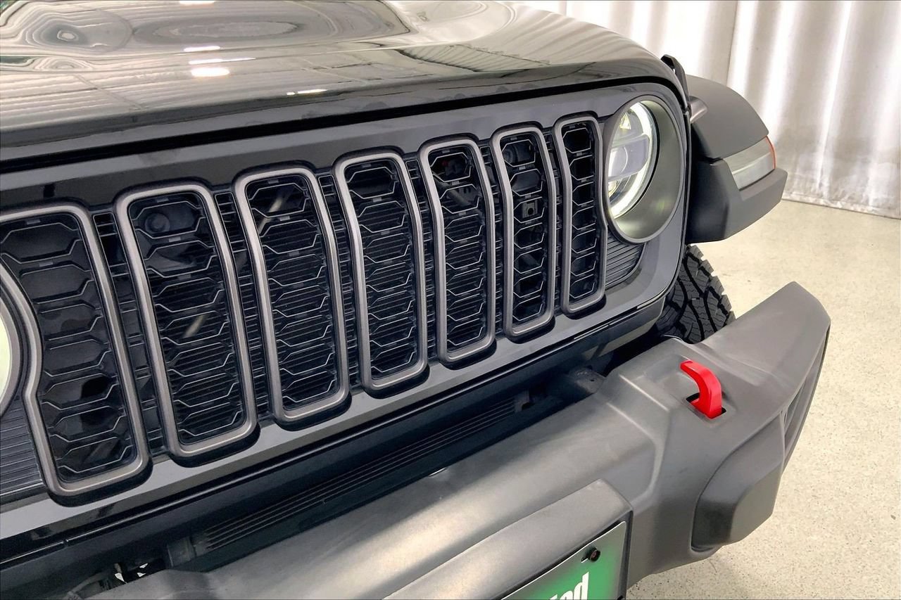 Used 2024 Jeep Wrangler Unlimited Rubicon w/ Convenience Group AWD/4WD image 30