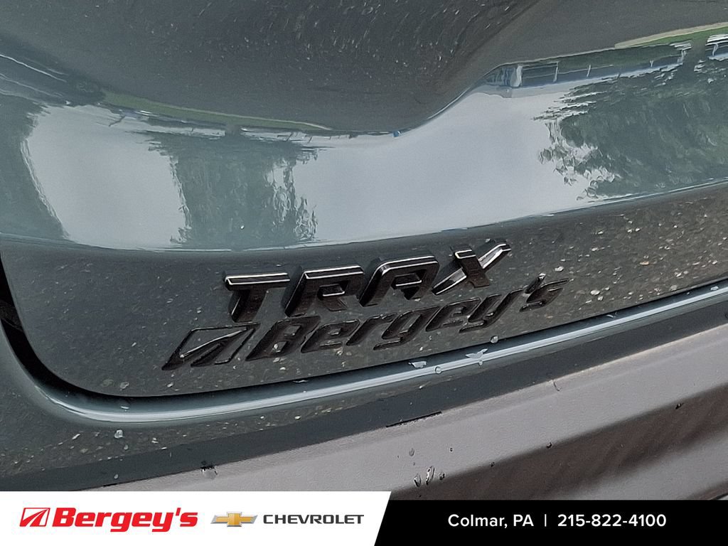 Certified 2026 Chevrolet Trax LT w/ Midnight Edition FWD image 32