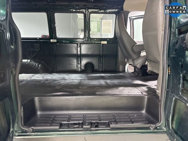 Used 2015 Chevrolet Express 2500 image 18