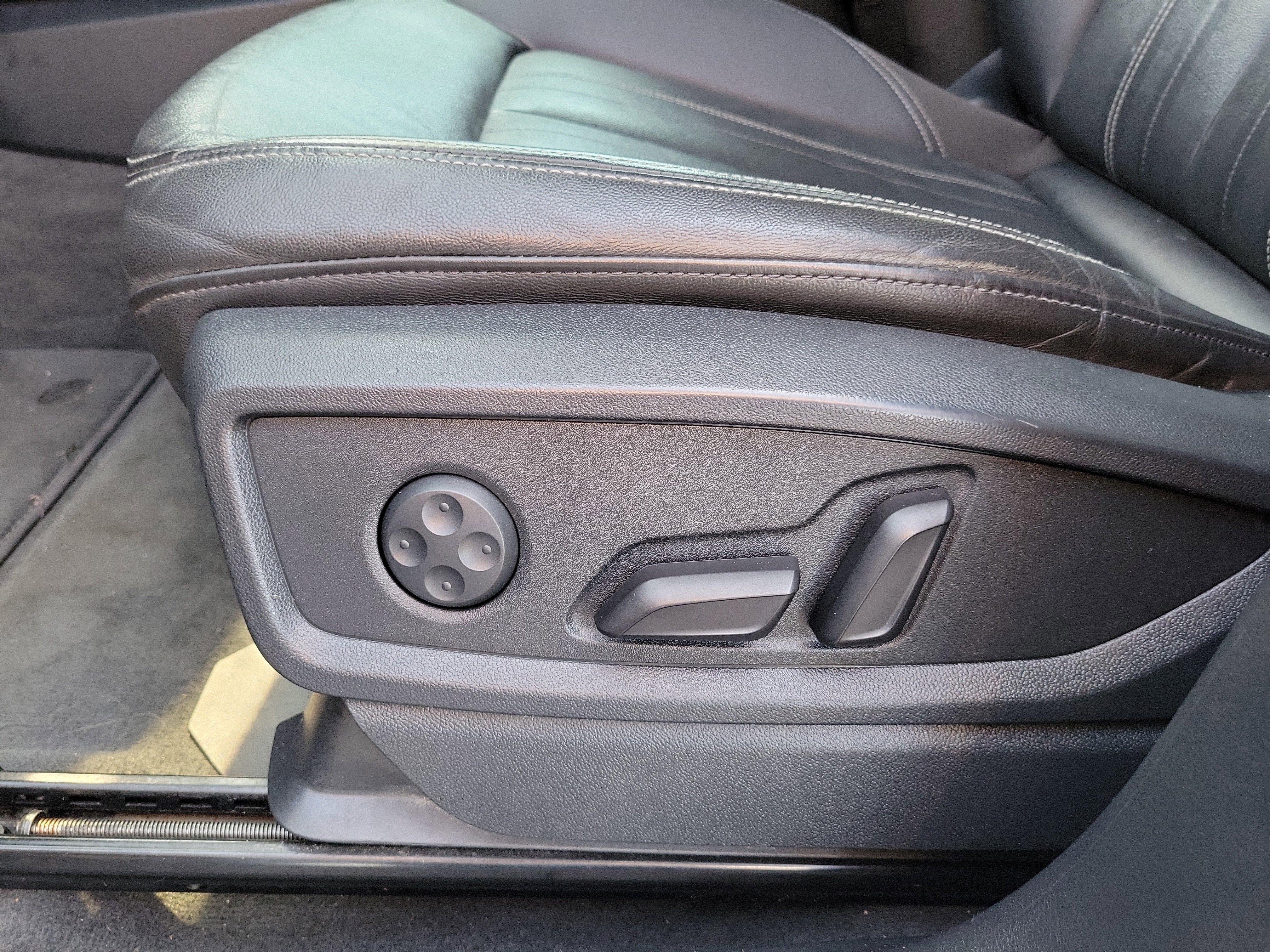 Used 2021 Audi Q5 Premium Plus image 19