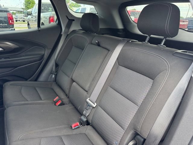Used 2024 GMC Terrain SLE w/ Driver Convenience Package FWD image 11