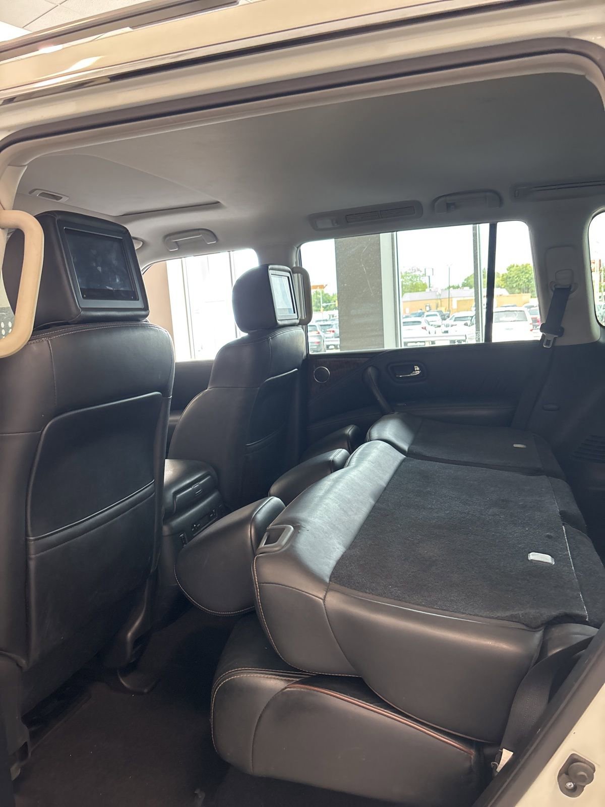 Used 2018 Nissan Armada Platinum image 4