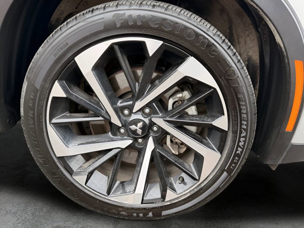 Used 2024 Mitsubishi Outlander SE image 9