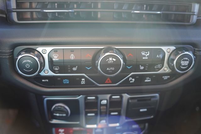 Certified 2025 Jeep Wrangler Unlimited Rubicon 4xe w/ Safety Group image 24